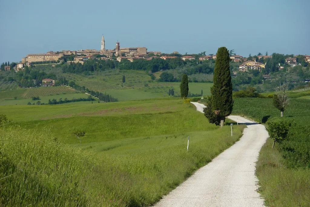 Camere Andrei Pienza 3*,  Italia