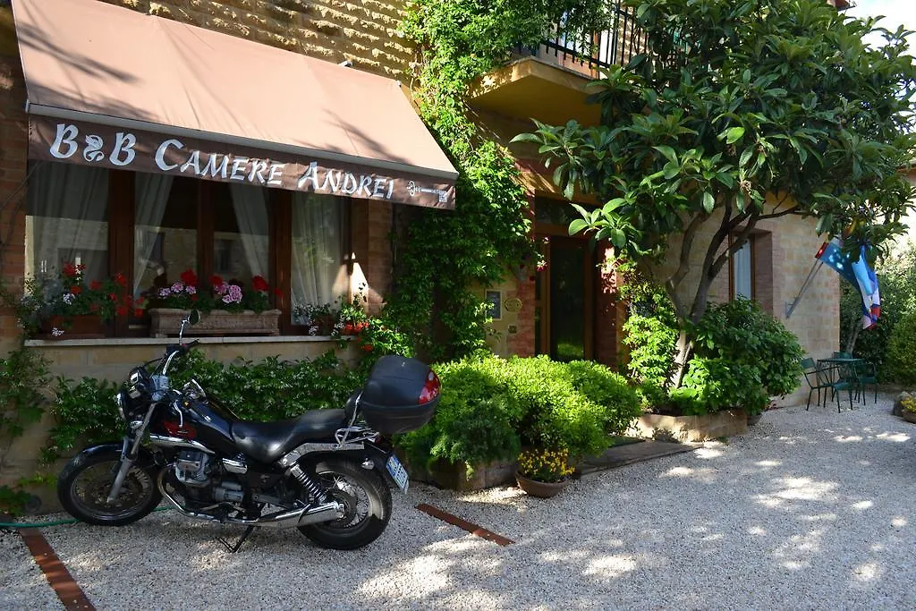 Camere Andrei Pienza 3*,
